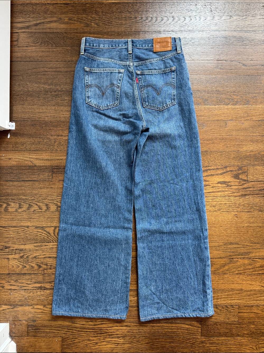 Levi’s Ribcage Wide Leg Jeans - Picture 2 of 3